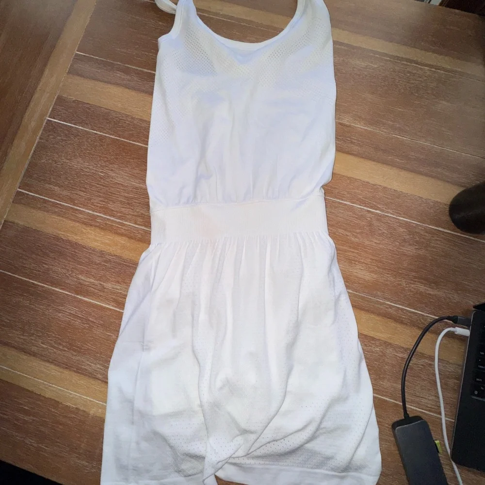 Lululemon Flex On Court Dress - size 4 - Picture 6 of 6
